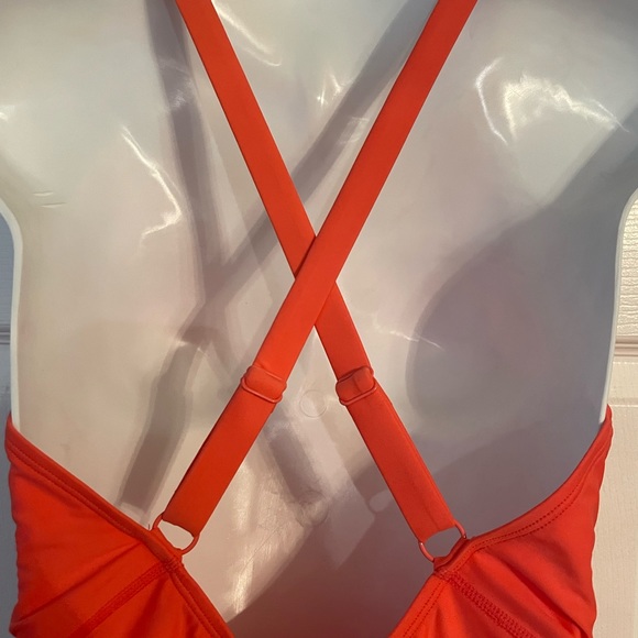 Women’s Lole One Piece Swimsuit - Picture 7 of 14